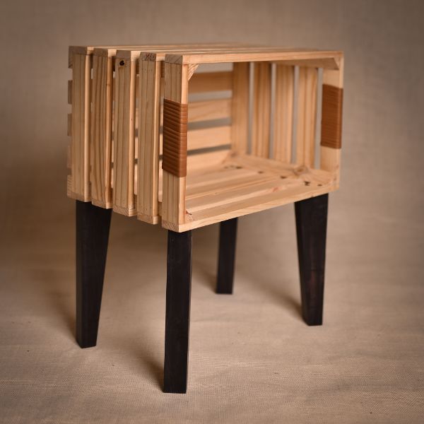 Classic Side Table (Pine) 1